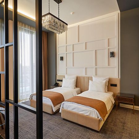 Aghababyan'S Hotel Erevan Exterior foto A room at the hotel