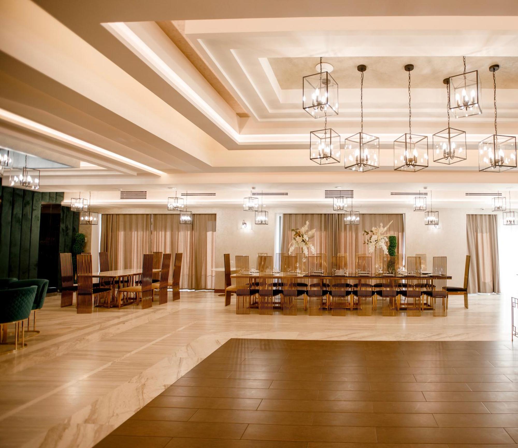 Aghababyan'S Hotel Erevan Exterior foto The ballroom