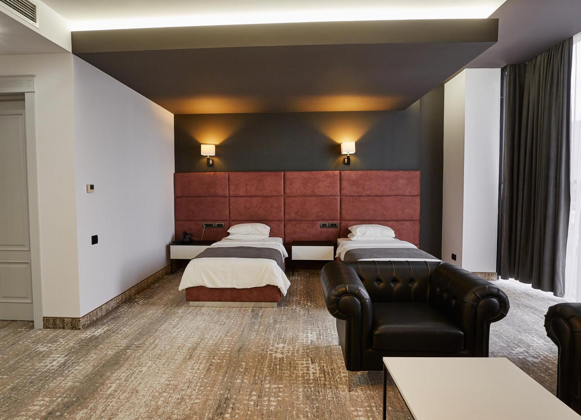 Aghababyan'S Hotel Erevan Quarto foto A room at the hotel