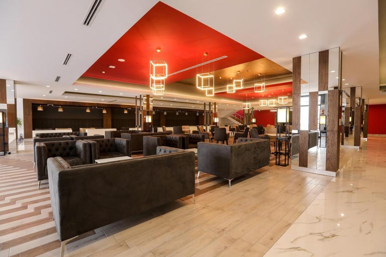 Aghababyan'S Hotel Erevan Exterior foto The lounge at the airport
